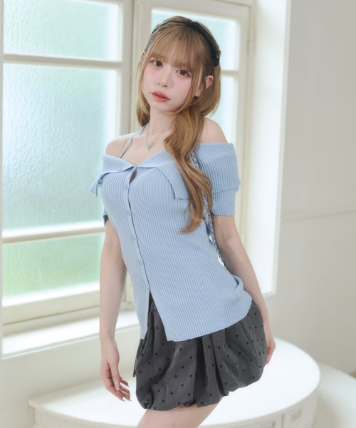 Rmine(アールマイン)の「チョーカー風ストラップ リブニット オフショル トップス(半袖)(ニット/セーター・レディース・ブルー/ホワイト/ベージュ・FREE)」の10枚目の写真