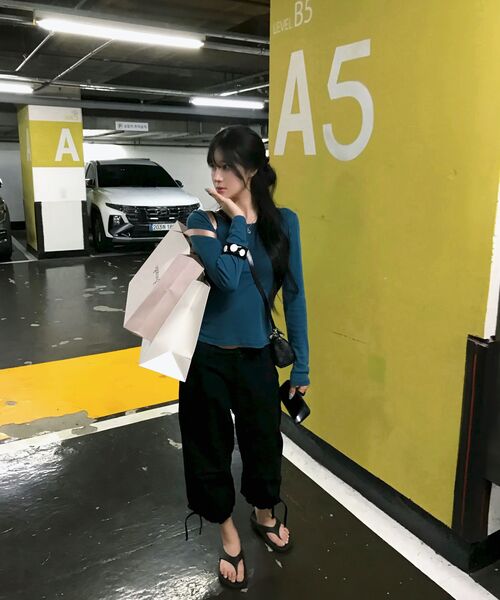 PEPLEE(ペプリー)の「タックストラップカプリパンツ(ブラック)(その他パンツ・レディース・その他・LARGE/MEDIUM/SMALL)」の12枚目の写真