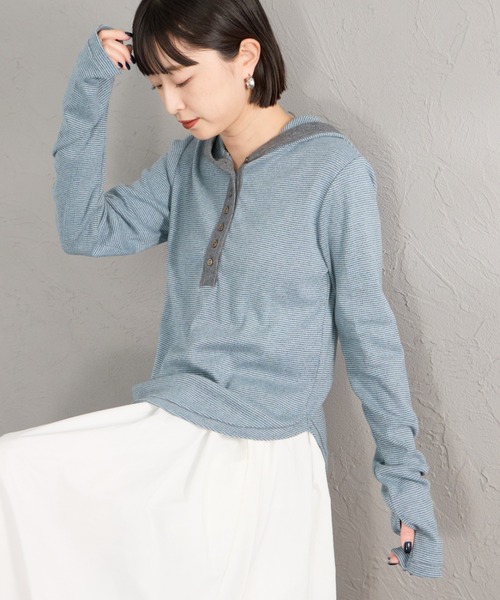 Robert P.Miller（ロバート ピー ミラー）の「[MILLER/ミラー] 別注 ヘンリーネックフードカットソー（Tシャツ/カットソー・レディース・イエロー/レッド/チャコール/ブルー/レンガ/ブラウン・F）」の4枚目の写真