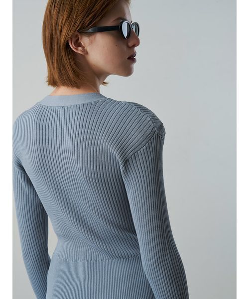 Henon.(ヘノン)の「ショルダーパッドVネックカーディガン(カーディガン/ボレロ・レディース・ピンク/ブラック/ブラウン/ブルー/レッド・F)」の16枚目の写真