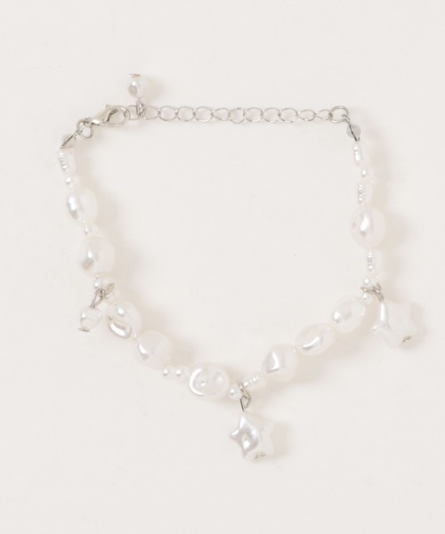 apres jour mignon(アプレジュールミニョン)の「【apresjour mignon×ARIAZ】フェイクパールブレスレット(ブレスレット・レディース・シルバー・ONESIZE)」の2枚目の写真