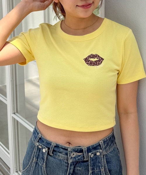 SPIRALGIRL(スパイラルガール)の「【SPIRAL LIP】マイクロミニTシャツ(Tシャツ/カットソー・レディース・ホワイト/ブラック/イエロー・FREE)」の3枚目の写真