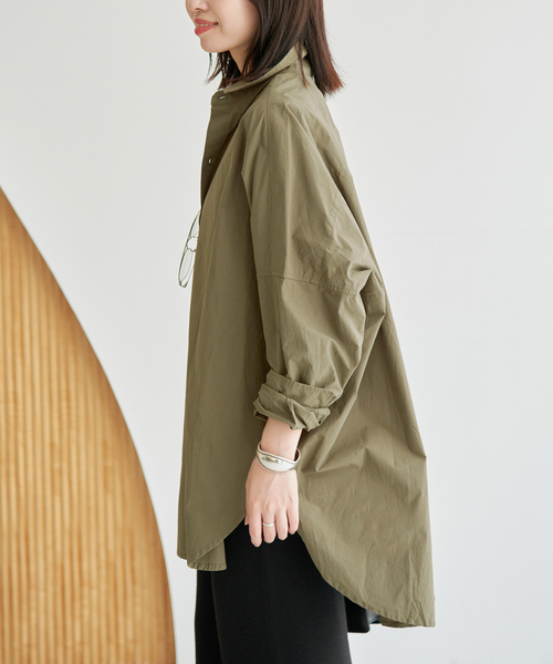 SLOBE IENA(スローブイエナ)の「《WEB限定/追加2》オーバーサイズシャツ(シャツ/ブラウス・レディース・ピンク系その他/ホワイト/カーキ・FREE)」の7枚目の写真