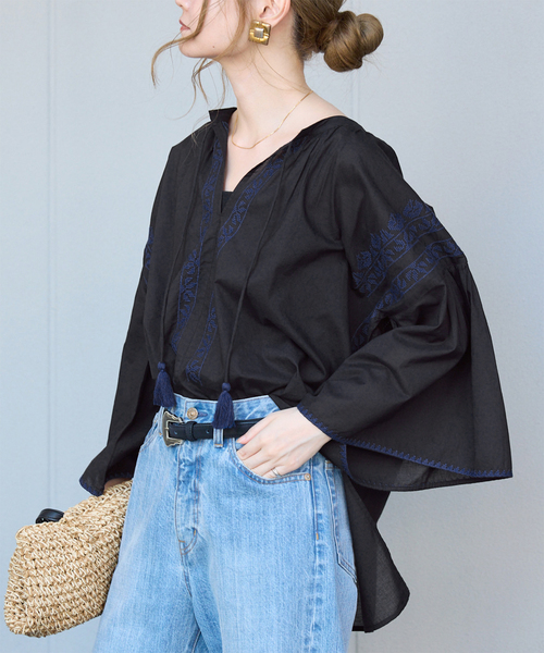 B.C STOCK(ベーセーストック)の「ウォッシャブル / 刺繍タッセルブラウス(シャツ/ブラウス・レディース・ホワイト/ブラック・FREE)」の2枚目の写真