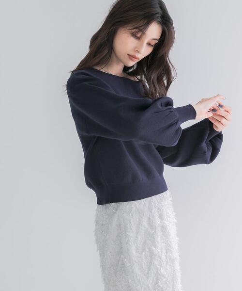URBAN RESEARCH ROSSO WOMEN(アーバンリサーチ ロッソ)の「『一部WEB限定カラー』2WAYオフショルスウェットニット(ニット/セーター・レディース・ホワイト系その他/ネイビー・FREE)」の2枚目の写真