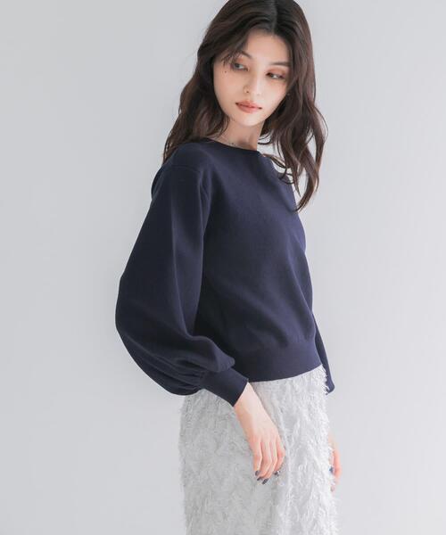 URBAN RESEARCH ROSSO WOMEN(アーバンリサーチ ロッソ)の「『一部WEB限定カラー』2WAYオフショルスウェットニット(ニット/セーター・レディース・ホワイト系その他/ネイビー・FREE)」の18枚目の写真