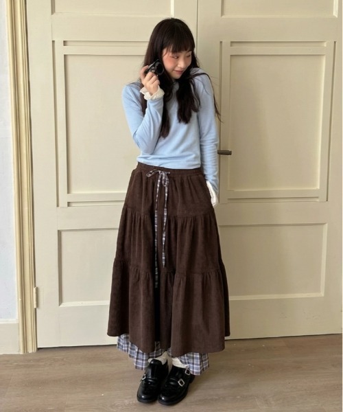 neos(ネオス)の「チェック切替コーデュロイティアードスカート / フェイクレイヤード風ロングボトムス クラシカル フレンチガーリー(スカート・レディース・ブルー/ブラウン・LARGE/MEDIUM)」の3枚目の写真