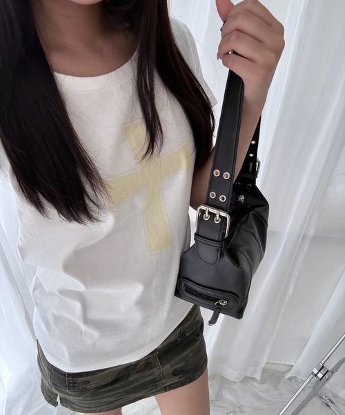 fiere(フィエール)の「クロスプリント半袖Tシャツ(Tシャツ/カットソー・レディース・ホワイト・WM)」の2枚目の写真
