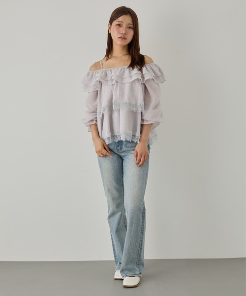 MAGASIN DE MODE Chou Chou（マガジンデモードシュシュ）の「【MAGASIN DE MODE Chou Chou】2way オフショルダーフリルブラウス SNF（シャツ/ブラウス・レディース・グレー/ブラック/ホワイト・FREE）」の10枚目の写真
