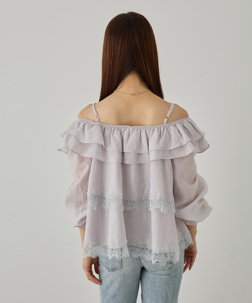 MAGASIN DE MODE Chou Chou（マガジンデモードシュシュ）の「【MAGASIN DE MODE Chou Chou】2way オフショルダーフリルブラウス SNF（シャツ/ブラウス・レディース・グレー/ブラック/ホワイト・FREE）」の5枚目の写真