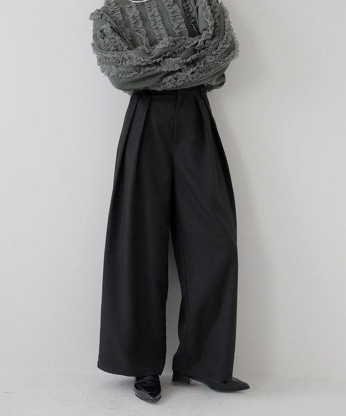 AMUU. PRECIEUSE(アムープレシューズ)の「【4サイズ展開】ツータックワイドスラックスパンツ(スラックス・レディース・グレー/ブラック/ブラウン・S/M/TM/PS)」の9枚目の写真