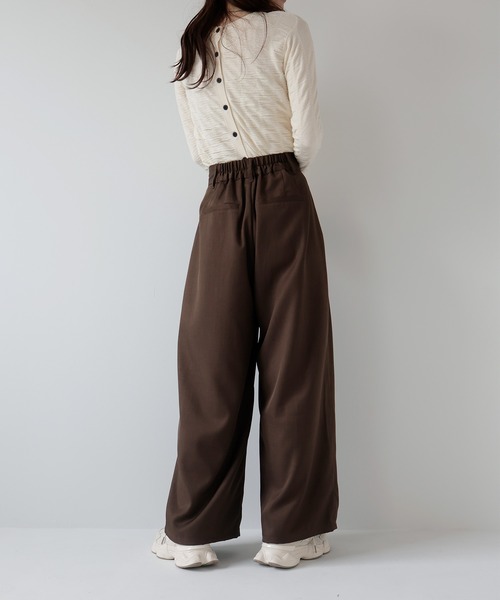 AMUU. PRECIEUSE(アムープレシューズ)の「【4サイズ展開】ツータックワイドスラックスパンツ(スラックス・レディース・グレー/ブラック/ブラウン・S/M/TM/PS)」の13枚目の写真