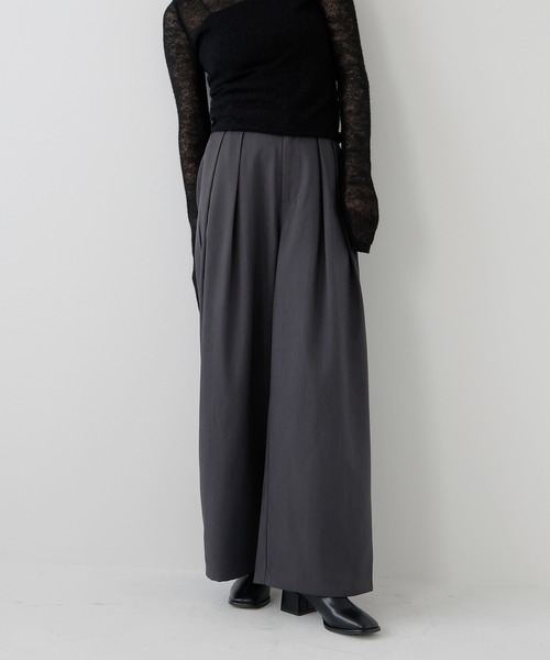 AMUU. PRECIEUSE(アムープレシューズ)の「【4サイズ展開】ツータックワイドスラックスパンツ(スラックス・レディース・グレー/ブラック/ブラウン・S/M/TM/PS)」の17枚目の写真