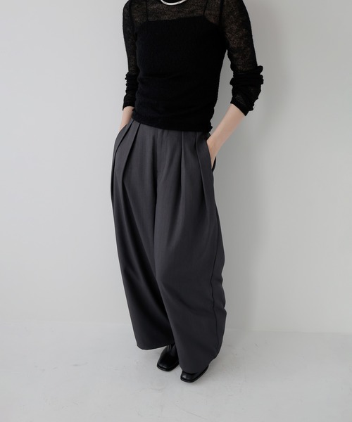 AMUU. PRECIEUSE(アムープレシューズ)の「【4サイズ展開】ツータックワイドスラックスパンツ(スラックス・レディース・グレー/ブラック/ブラウン・S/M/TM/PS)」の20枚目の写真