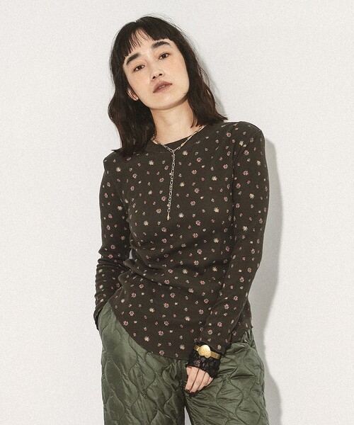 BEAMS COUTURE(ビームスクチュール)の「花柄 サーマル トップス(Tシャツ/カットソー・レディース・クリーム/カーキ・ONE SIZE)」の1枚目の写真