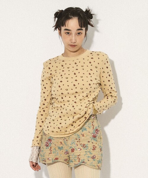 BEAMS COUTURE(ビームスクチュール)の「花柄 サーマル トップス(Tシャツ/カットソー・レディース・クリーム/カーキ・ONE SIZE)」の2枚目の写真