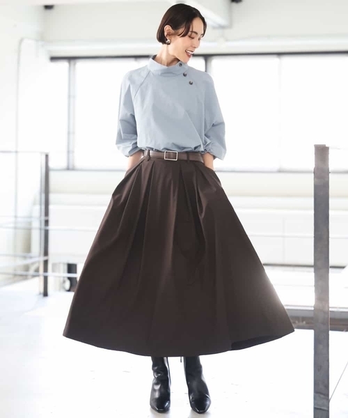 MICHEL KLEIN（ミッシェル・クラン）の「スタンドカラーブラウス（シャツ/ブラウス・レディース・ダークインディゴブルー/ブラウン・38）」の20枚目の写真