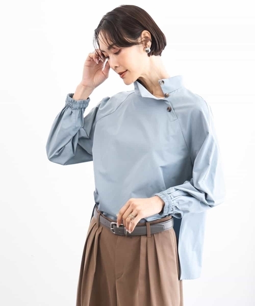 MICHEL KLEIN（ミッシェル・クラン）の「スタンドカラーブラウス（シャツ/ブラウス・レディース・ダークインディゴブルー/ブラウン・38）」の22枚目の写真