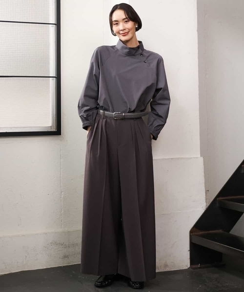 MICHEL KLEIN（ミッシェル・クラン）の「スタンドカラーブラウス（シャツ/ブラウス・レディース・ダークインディゴブルー/ブラウン・38）」の5枚目の写真