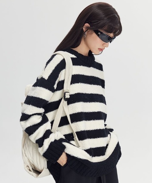 SHERU(シェル)の「ワイドボーダー ビックシルエット モールニット もちもこ(ニット/セーター・レディース・ブラウン/ブラック・M)」の5枚目の写真