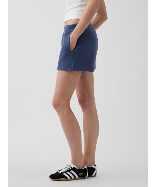 GAP(ギャップ)の「リラックスフィット イージーウエスト ショートパンツ(スウェットパンツ・レディース・ブルー/オリーブ/ダークブラウン/アイボリー・S/XXS/XS/L/M)」の13枚目の写真
