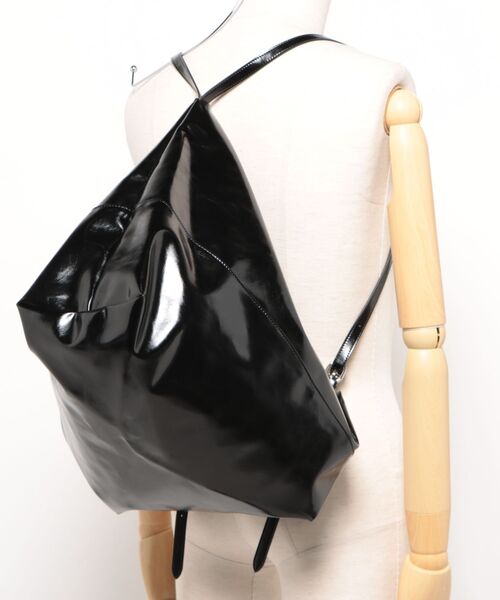 ottilie(オティーリエ)の「【 VARNY / ヴァーニー 】CHARING / 2way ワンショルダー バックパック(トートバッグ・レディース・ブラック・FREE)」の2枚目の写真