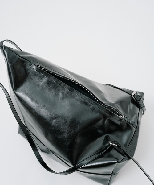 ottilie(オティーリエ)の「【 VARNY / ヴァーニー 】CHARING / 2way ワンショルダー バックパック(トートバッグ・レディース・ブラック・FREE)」の8枚目の写真