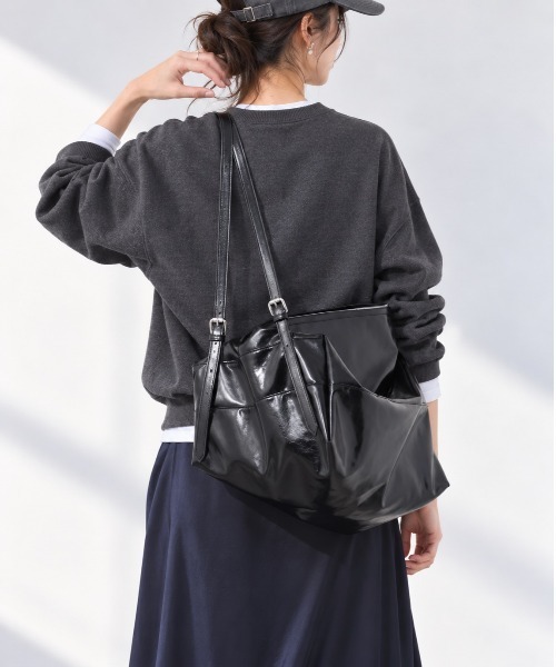 ottilie(オティーリエ)の「【 VARNY / ヴァーニー 】CHARING / 2way ワンショルダー バックパック(トートバッグ・レディース・ブラック・FREE)」の12枚目の写真