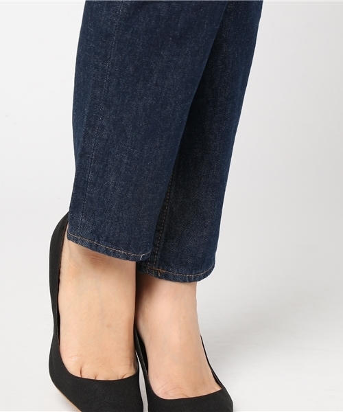 Samansa Mos2 blue（サマンサモスモスブルー）の「デニムテーパードパンツ（デニムパンツ・レディース・ネイビー/ブルー・LARGE/MEDIUM/SMALL）」の8枚目の写真