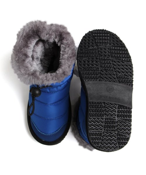 Ampersand（アンパサンド）の「トドラー中綿ボアショートブーツ（ブーツ・キッズ・ブラック/レッド/ブルー・16/17/18/19/20/21）」の11枚目の写真