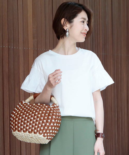 BEAUTY&YOUTH UNITED ARROWS（ビューティーアンドユースユナイテッドアローズ）の「BY∴ 天竺×ローン シャーリングショートスリーブ о（Tシャツ/カットソー・レディース・ホワイト/ブラック/オレンジ/オフホワイト・FREE）」の2枚目の写真