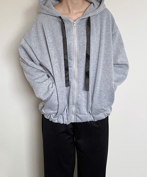 shopnikoniko（ショップニコニコ）の「ロゴ スウェット ビッグシルエット パーカー（パーカー・レディース・ブラック/ベージュ/グレー・フリー）」の8枚目の写真