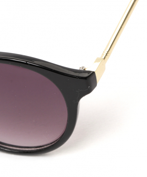GLOBAL WORK(グローバルワーク)の「UVケア EYE WEAR S/821262(サングラス・レディース・ホワイト/ブラック/ダークブラウン/ブラウン系その他・FREE)」の6枚目の写真