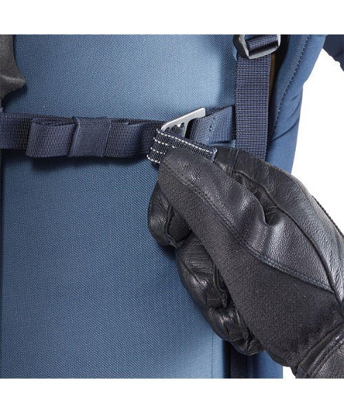 FJALL RAVEN (フェールラーベン)の「Bergtagen 38 S/M (FJALLRAVEN/フェールラーベン)(バックパック/リュック・レディース・オレンジ/ダークネイビー・ONE SIZE)」の11枚目の写真