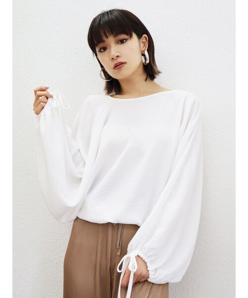 EMODA（エモダ）の「PLUMPフープピアス（ピアス（両耳用）・レディース・シルバー/ゴールド・FREE）」の3枚目の写真