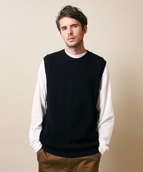 ADPOSION（アドポーション）の「【日本製】片畦編み ニットベスト（ベスト・メンズ・ブラック/ネイビー/ブラウン・MEDIUM/LARGE）」の3枚目の写真
