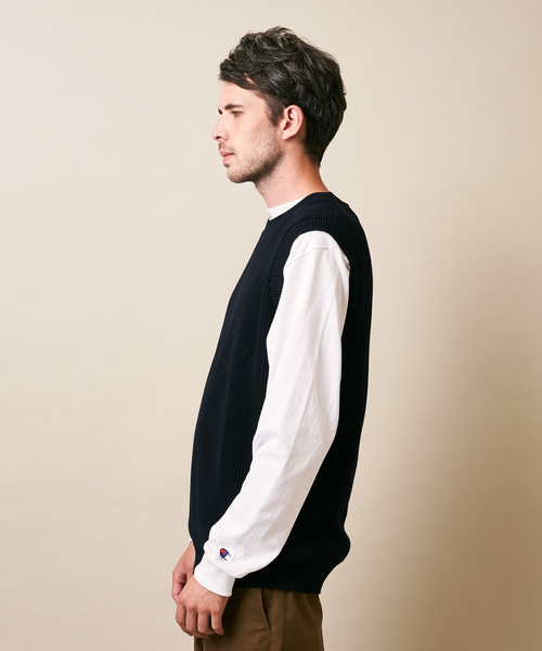 ADPOSION（アドポーション）の「【日本製】片畦編み ニットベスト（ベスト・メンズ・ブラック/ネイビー/ブラウン・MEDIUM/LARGE）」の9枚目の写真