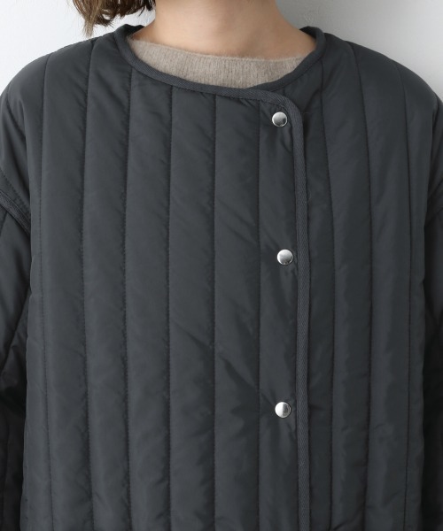 A part by（アパートバイ）の「Poキルティングノーカラーコート　917363（ダウンジャケット/コート・レディース・アイボリー/チャコールグレー/グリーン系その他4・FREE）」の9枚目の写真