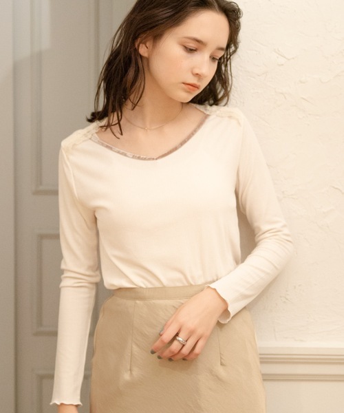 flowriri(フロウリリ)の「flowriri レースデザインカットソー(Tシャツ/カットソー・レディース・ホワイト/ブラック・FREE)」の2枚目の写真