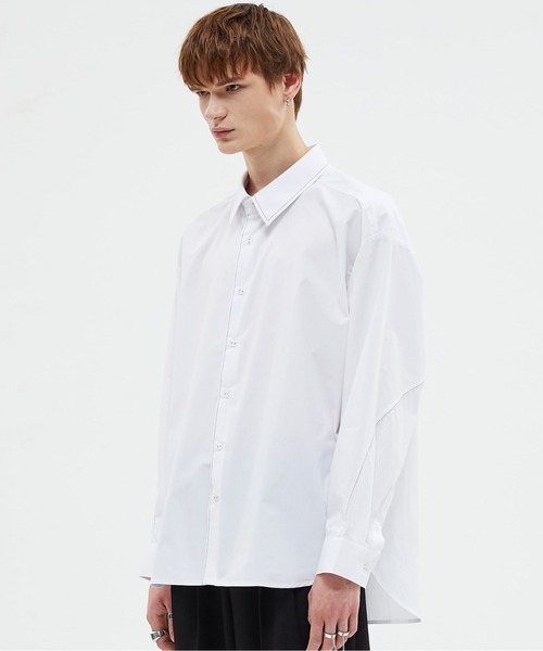 ADD SEOUL（エーディーディーソウル）の「【ADD SEOUL】TWIST SLEEVE STITCH SHIRT / ADD ツイスト スリーブ ステッチ オーバーサイズ シャツ（シャツ/ブラウス・メンズ・ホワイト/ブルー・1/2）」の2枚目の写真