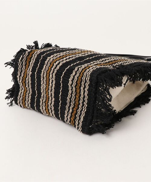 Lilas Campbell(リラキャンベル)の「Lilas Campbell 2WAY Fringe box BAG(トートバッグ・レディース・ブラック/アイボリー・FREE)」の4枚目の写真