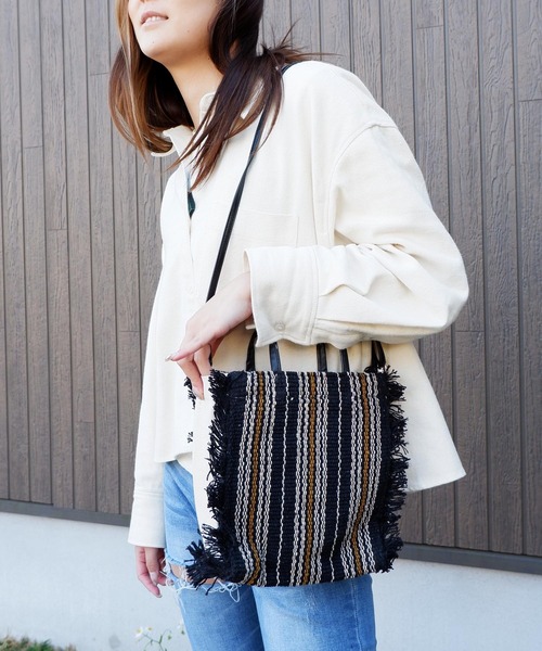 Lilas Campbell(リラキャンベル)の「Lilas Campbell 2WAY Fringe box BAG(トートバッグ・レディース・ブラック/アイボリー・FREE)」の7枚目の写真