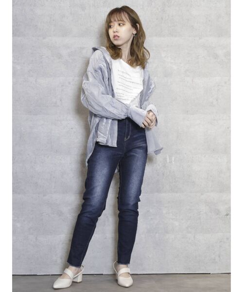 dazzlin（ダズリン）の「メッセージロンT（Tシャツ/カットソー・レディース・オフホワイト/ブラック/グレー・FREE）」の8枚目の写真