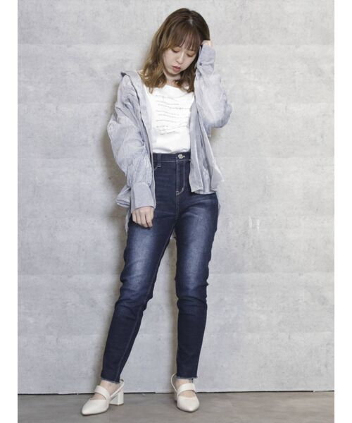 dazzlin（ダズリン）の「メッセージロンT（Tシャツ/カットソー・レディース・オフホワイト/ブラック/グレー・FREE）」の9枚目の写真