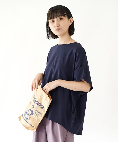 zootie(ズーティー)の「デザインPlus サイドタック ドルマンプルオーバー(Tシャツ/カットソー・レディース・ブルー系その他/ライトブルー/チャコール/カーキ/オフホワイト/ブラック/マスタード/グレイッシュベージュ/ネイビー/パープル/キャメル/ライトカーキ/ライトピンク/イエロー系その他/ラベンダー/アイボリー・フリー)」の10枚目の写真