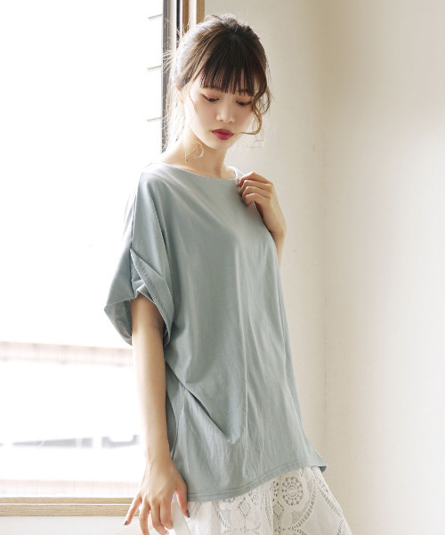 zootie(ズーティー)の「デザインPlus サイドタック ドルマンプルオーバー(Tシャツ/カットソー・レディース・ブルー系その他/ライトブルー/チャコール/カーキ/オフホワイト/ブラック/マスタード/グレイッシュベージュ/ネイビー/パープル/キャメル/ライトカーキ/ライトピンク/イエロー系その他/ラベンダー/アイボリー・フリー)」の9枚目の写真