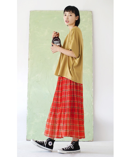 zootie(ズーティー)の「デザインPlus サイドタック ドルマンプルオーバー(Tシャツ/カットソー・レディース・ブルー系その他/ライトブルー/チャコール/カーキ/オフホワイト/ブラック/マスタード/グレイッシュベージュ/ネイビー/パープル/キャメル/ライトカーキ/ライトピンク/イエロー系その他/ラベンダー/アイボリー・フリー)」の21枚目の写真