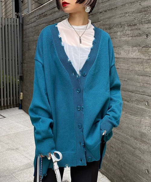 PAGEBOY（ページボーイ）の「ダメージVネックBIGカーディガン（カーディガン/ボレロ・レディース・オフホワイト/ブラック/グレイッシュベージュ/ターコイズブルー/ブルー系その他・FREE）」の4枚目の写真