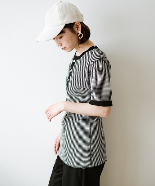 Healthknit(ヘルスニット)の「軽くて楽な着心地のベーシックワッフルヘンリーネックTシャツ by Healthknit(Tシャツ/カットソー・レディース・ブラック系その他/レッド系その他・MEDIUM)」の16枚目の写真