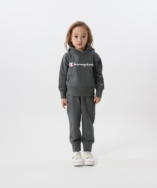 Champion(チャンピオン)の「【Champion/チャンピオン】キッズ ベーシック フーデッドスウェットシャツ(パーカー・キッズ・ネイビー/ブルー/ベージュ/ブラック/グレー/オフホワイト/チャコール/ブラウン/ベージュ系その他3・110/160/140/150/120/130/100)」の4枚目の写真